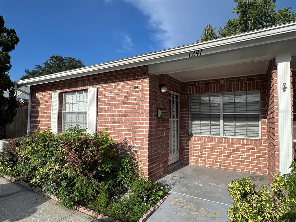 1241 HERITAGE LANE