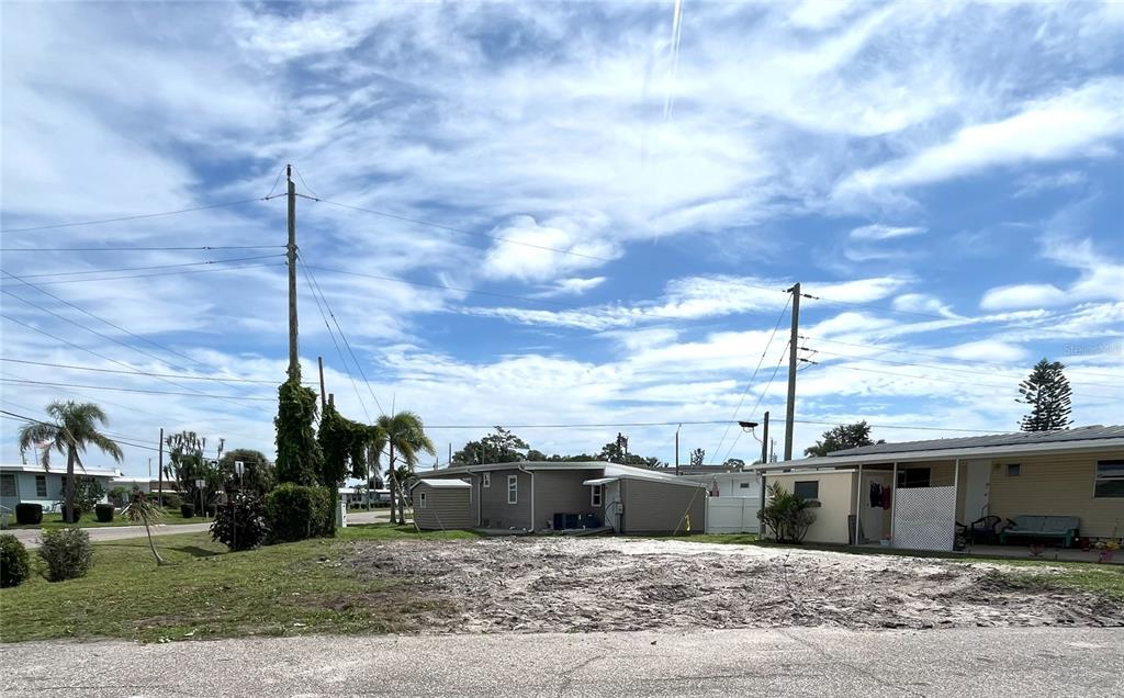 6903 E BAYOU LANE