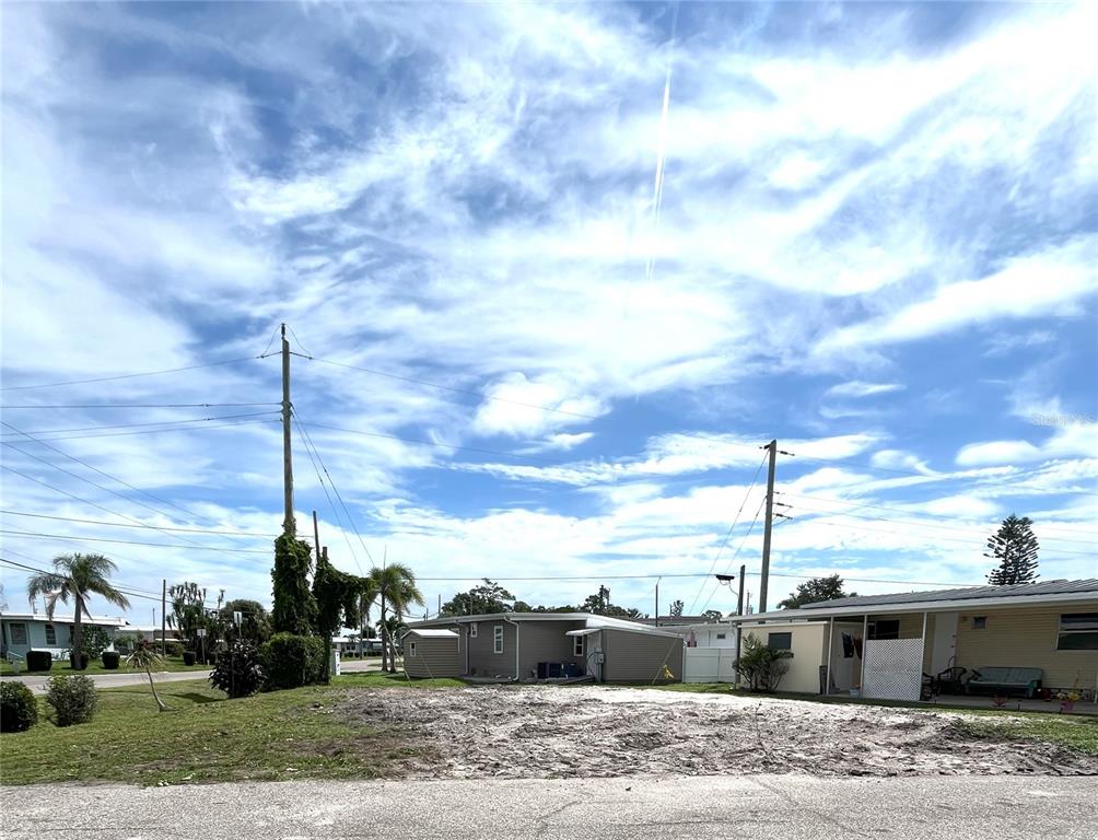 6903 E BAYOU LANE, BRADENTON, FL — photo 2 of 26