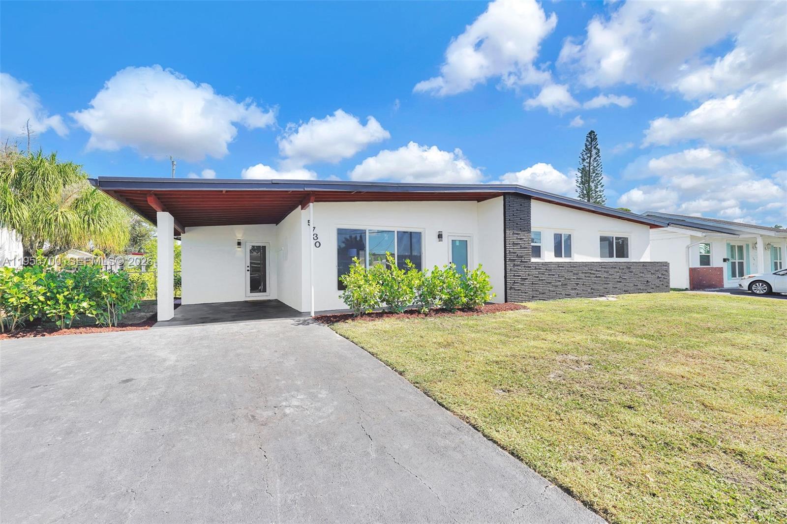 5730 SW 54th Ter, Davie FL 33314