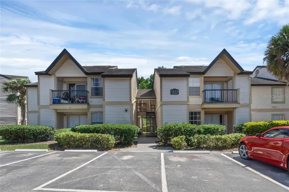 1924 LAKE ATRIUMS CIRCLE UNIT 59