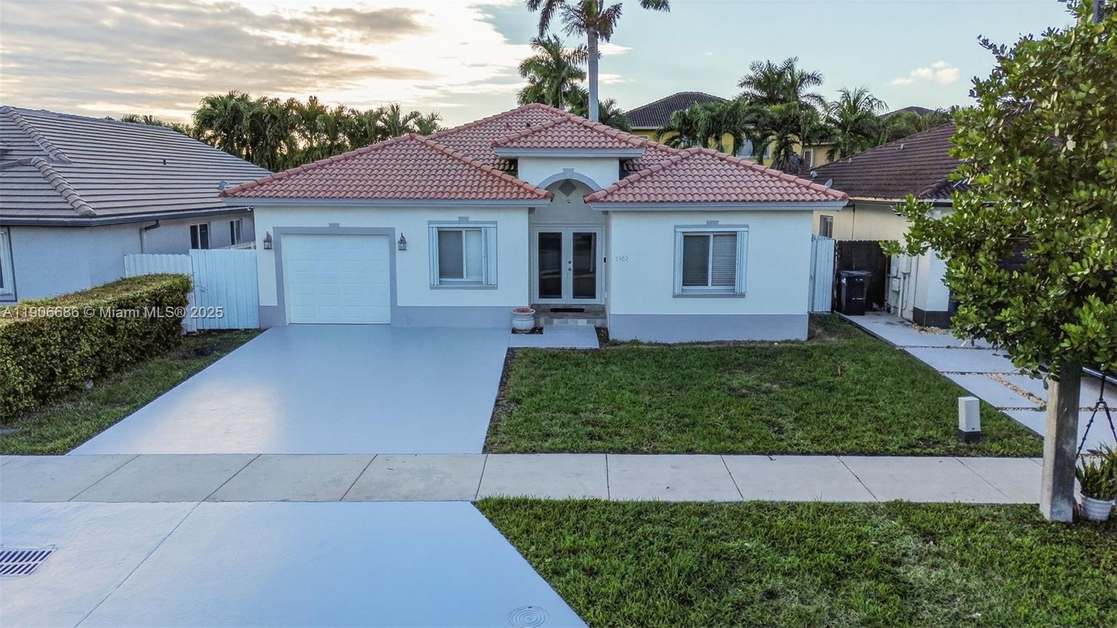 5302 SW 164th Pl, Miami FL 33185