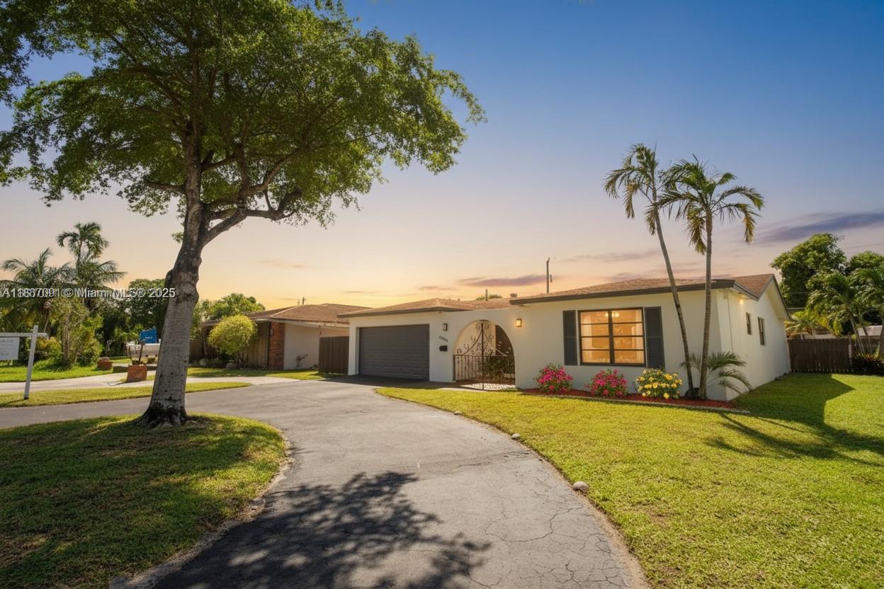 8544 Long Acre Dr, Miramar FL 33025