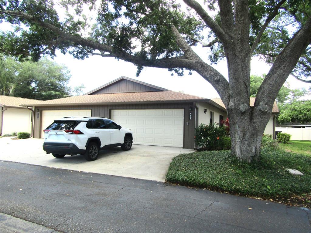 4633 OAK HILL DRIVE UNIT 13