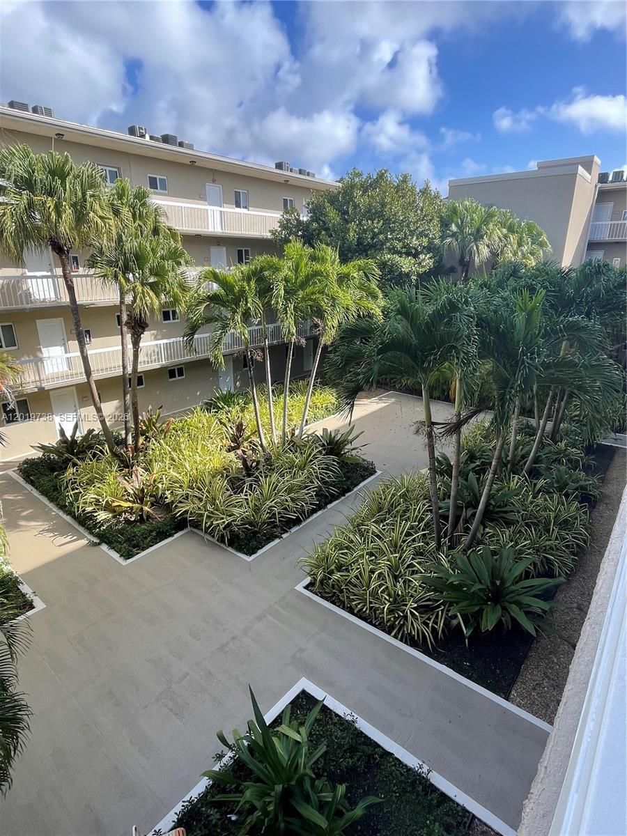 7815 N Camino Real # 216, Miami FL 33143