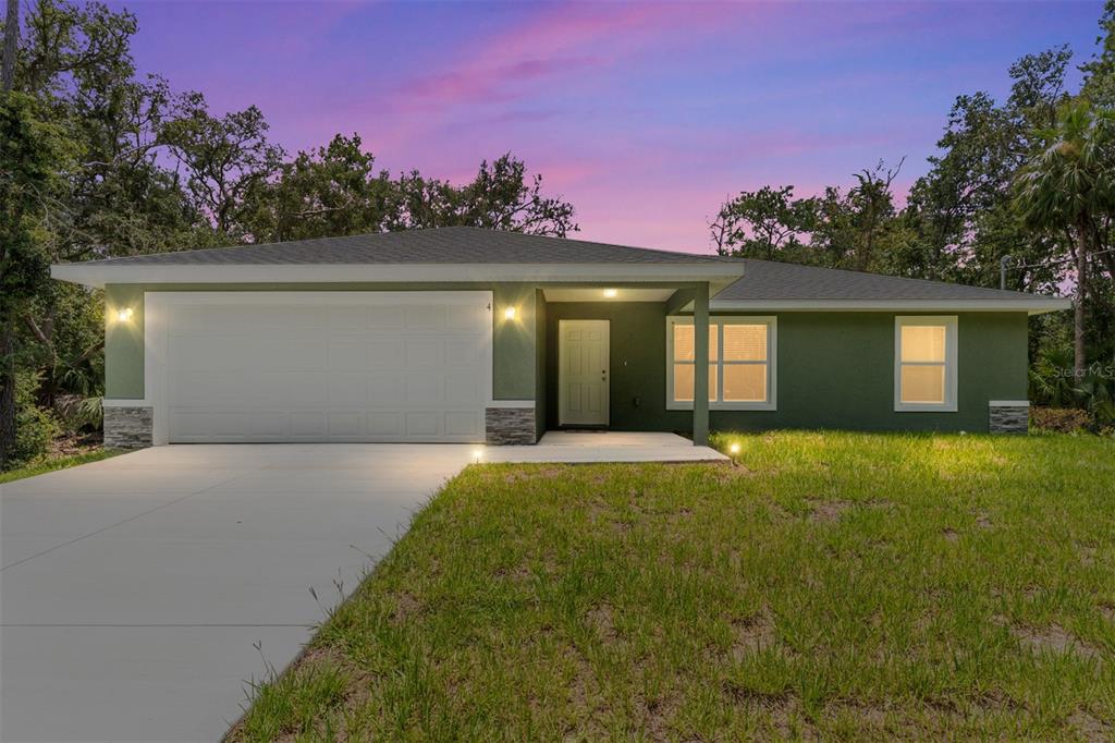 4 SEQUOIA DRIVE COURT