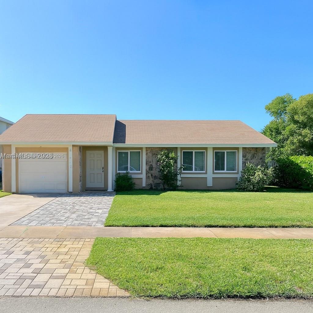 8102 SW 20th St, North Lauderdale FL 33068