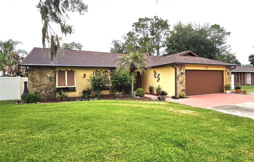 812 SANDALWOOD DRIVE