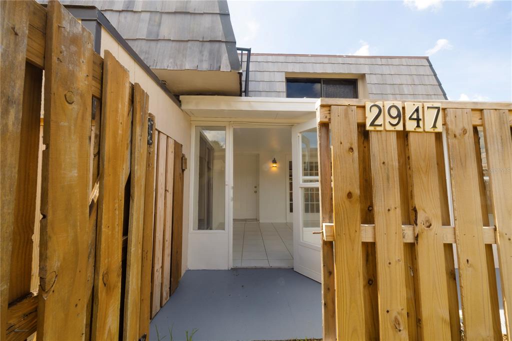 2947 POPLAR AVENUE