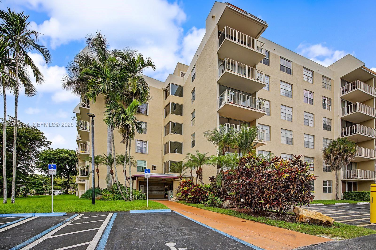13120 SW 92nd Ave # 207, Miami FL 33176