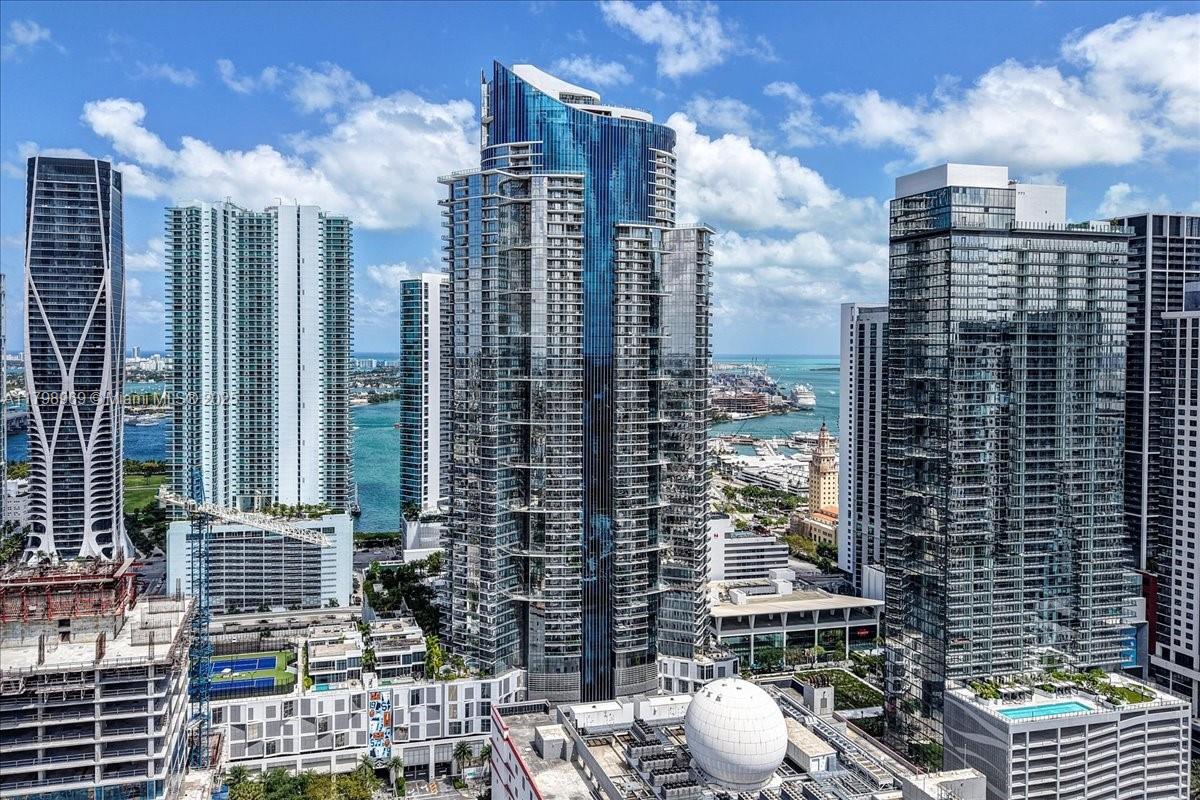 851 NE 1st Ave # 4011, Miami FL 33132