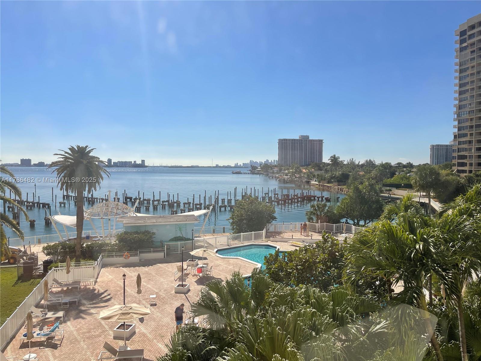 11111 Biscayne Blvd # 4F, Miami FL 33181