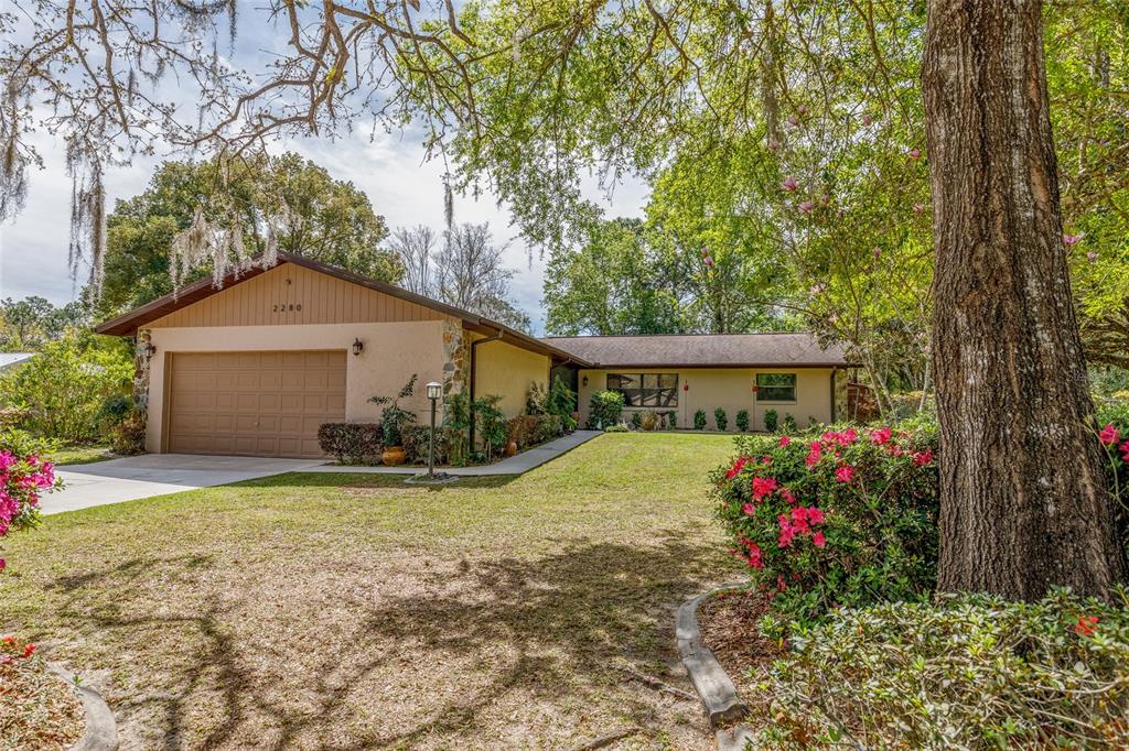 2280 W MIDDLE LANE