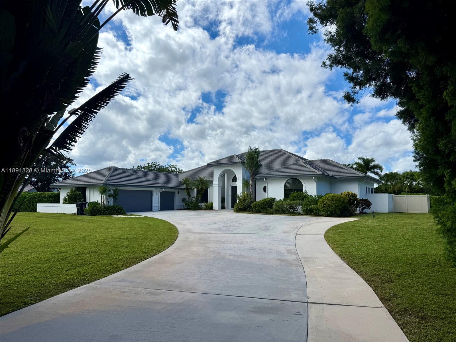 14984 Roan Ct, Wellington FL 33414