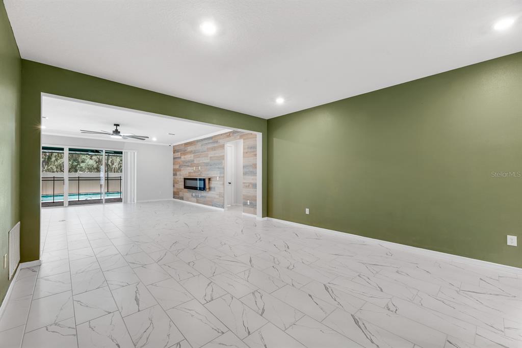 12919 WILLOW GROVE DRIVE, RIVERVIEW, FL — photo 5 of 30