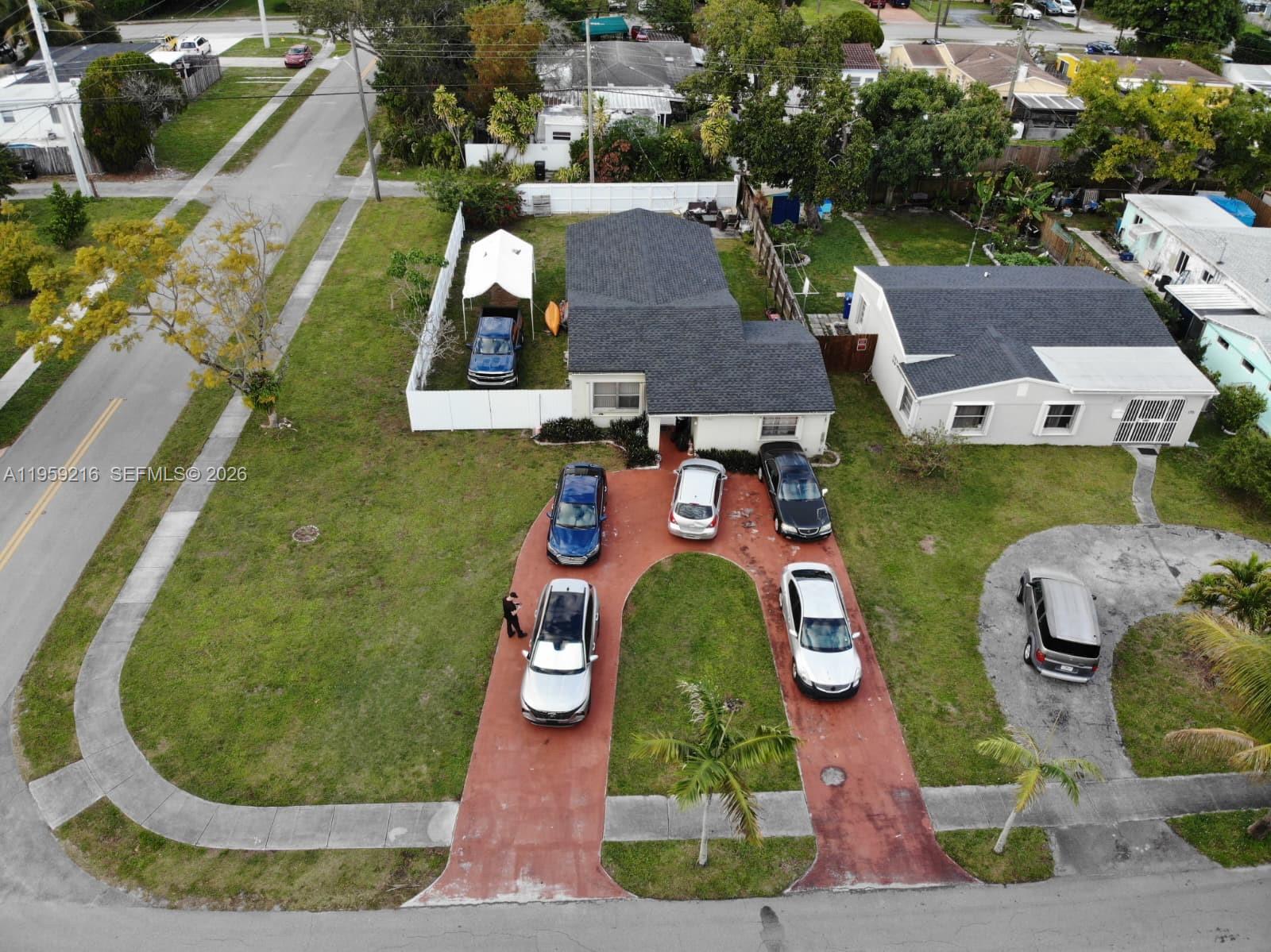 1701 NE 180th St, North Miami Beach FL 33162