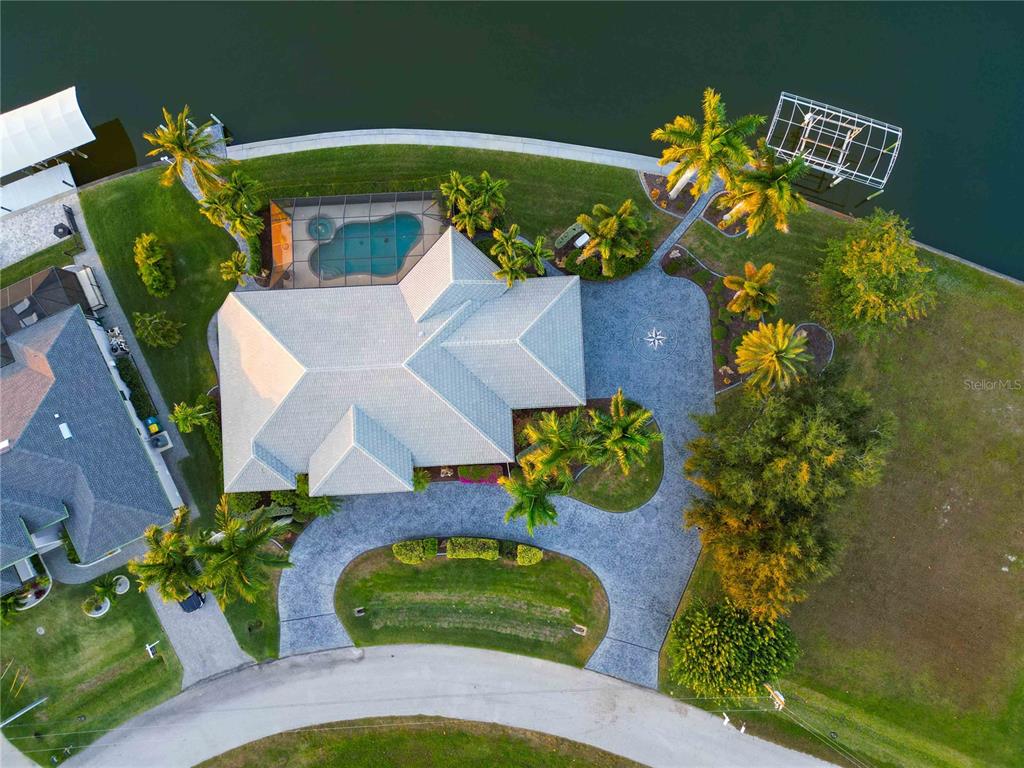15490 SEAFOAM CIRCLE