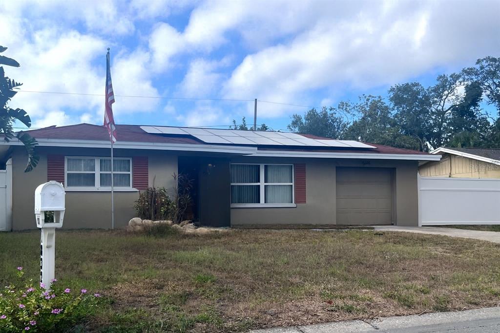 1832 GREENHILL DRIVE