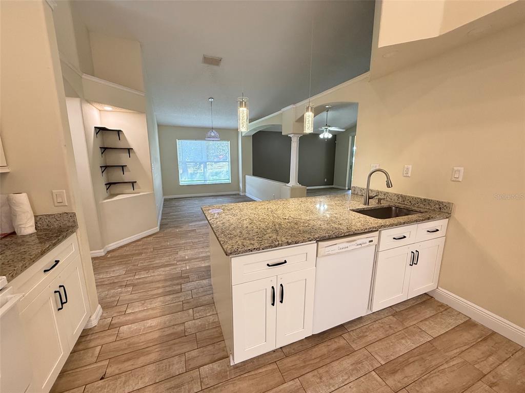 1221 SINGLETON CIRCLE, GROVELAND, FL — photo 5 of 18