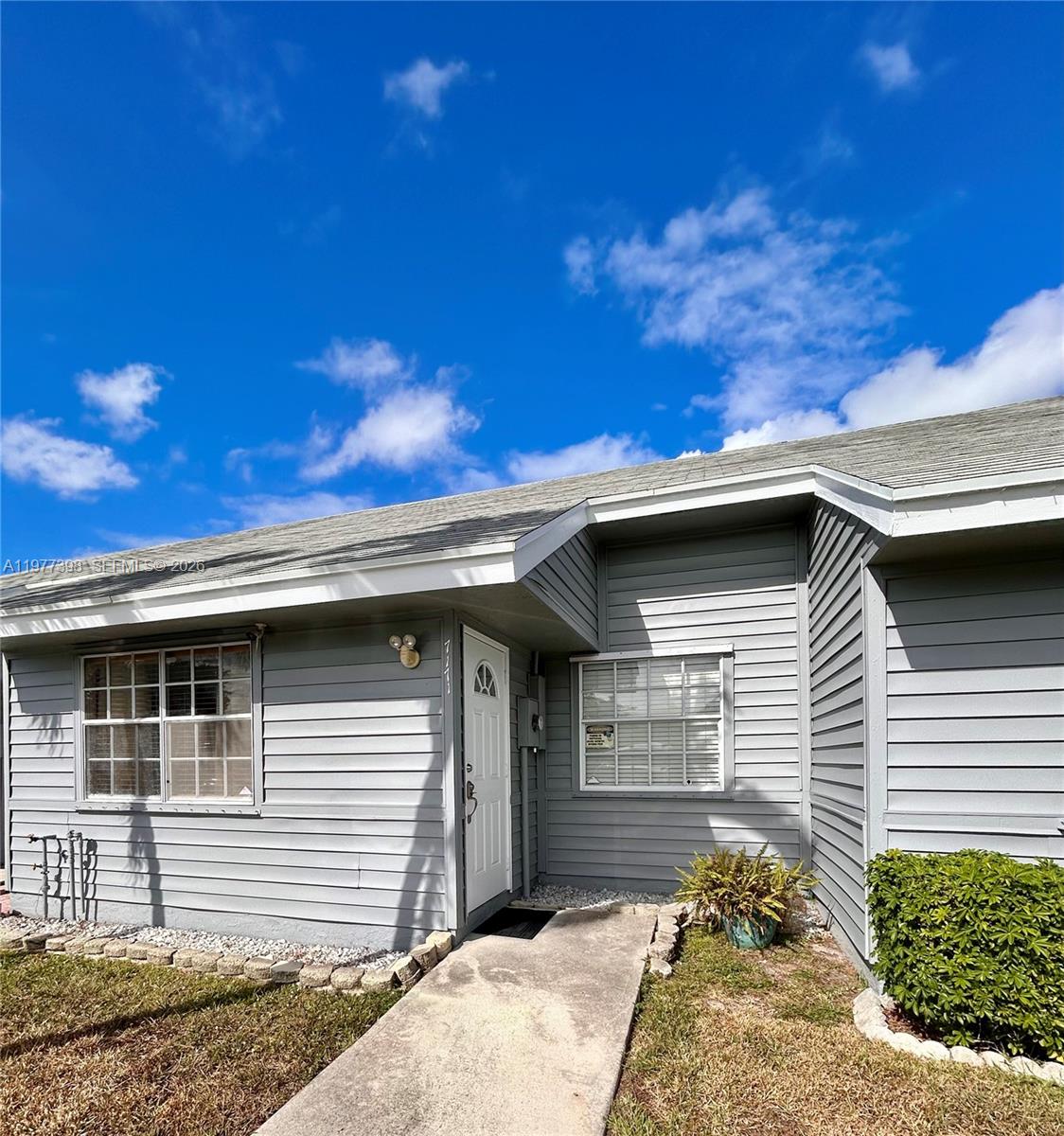 7171 Tam OShanter Blvd, North Lauderdale FL 33068