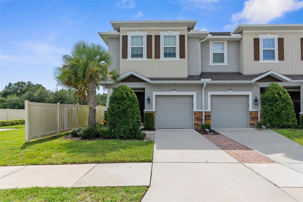 1053 AMBER LEAF TRAIL