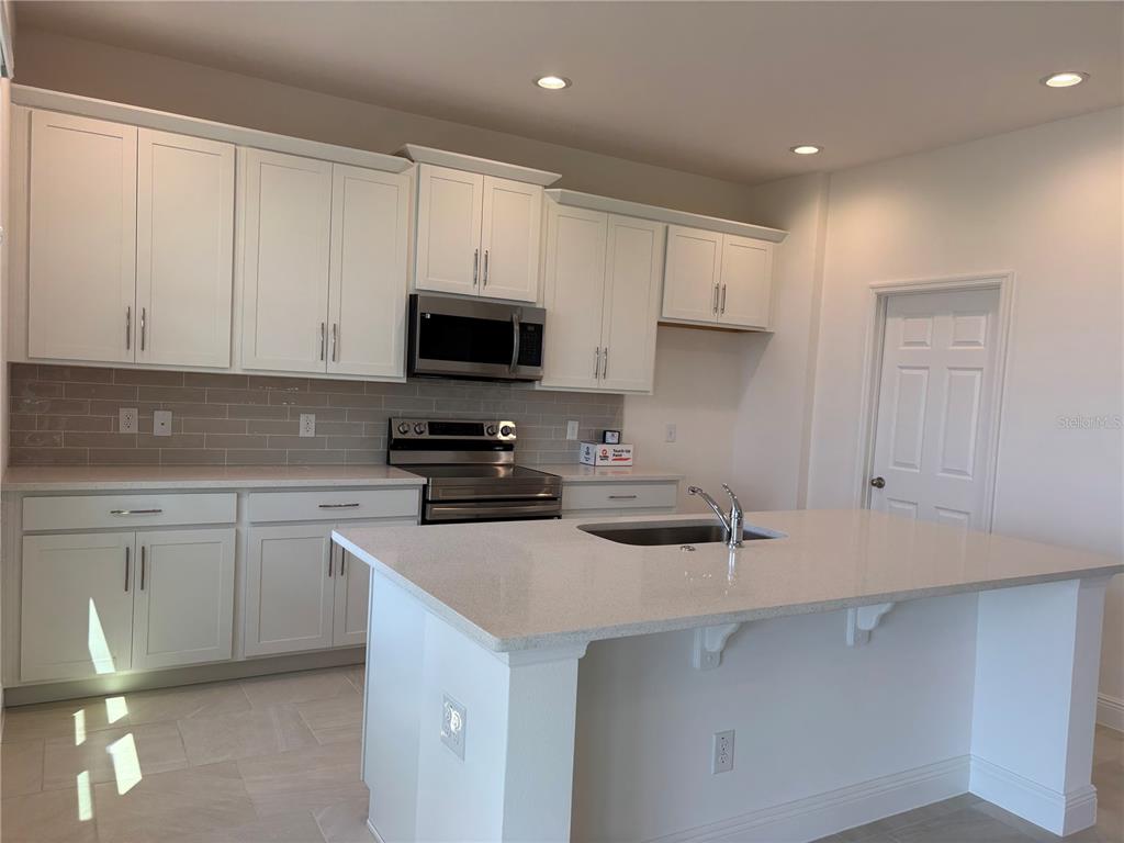 1875 CHURCH LAKE STREET, GROVELAND, FL — photo 4 of 24