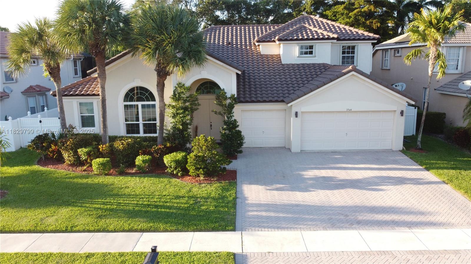 7044 Brunswick Cir, Boynton Beach FL 33472