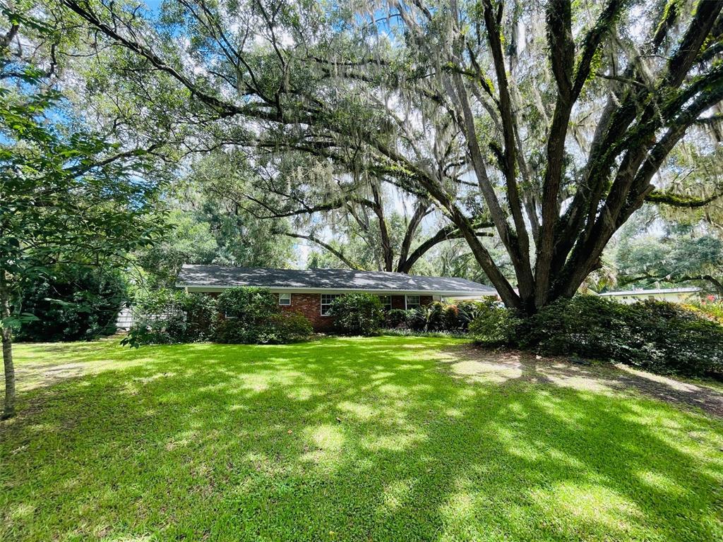 1820 SW 49TH PLACE