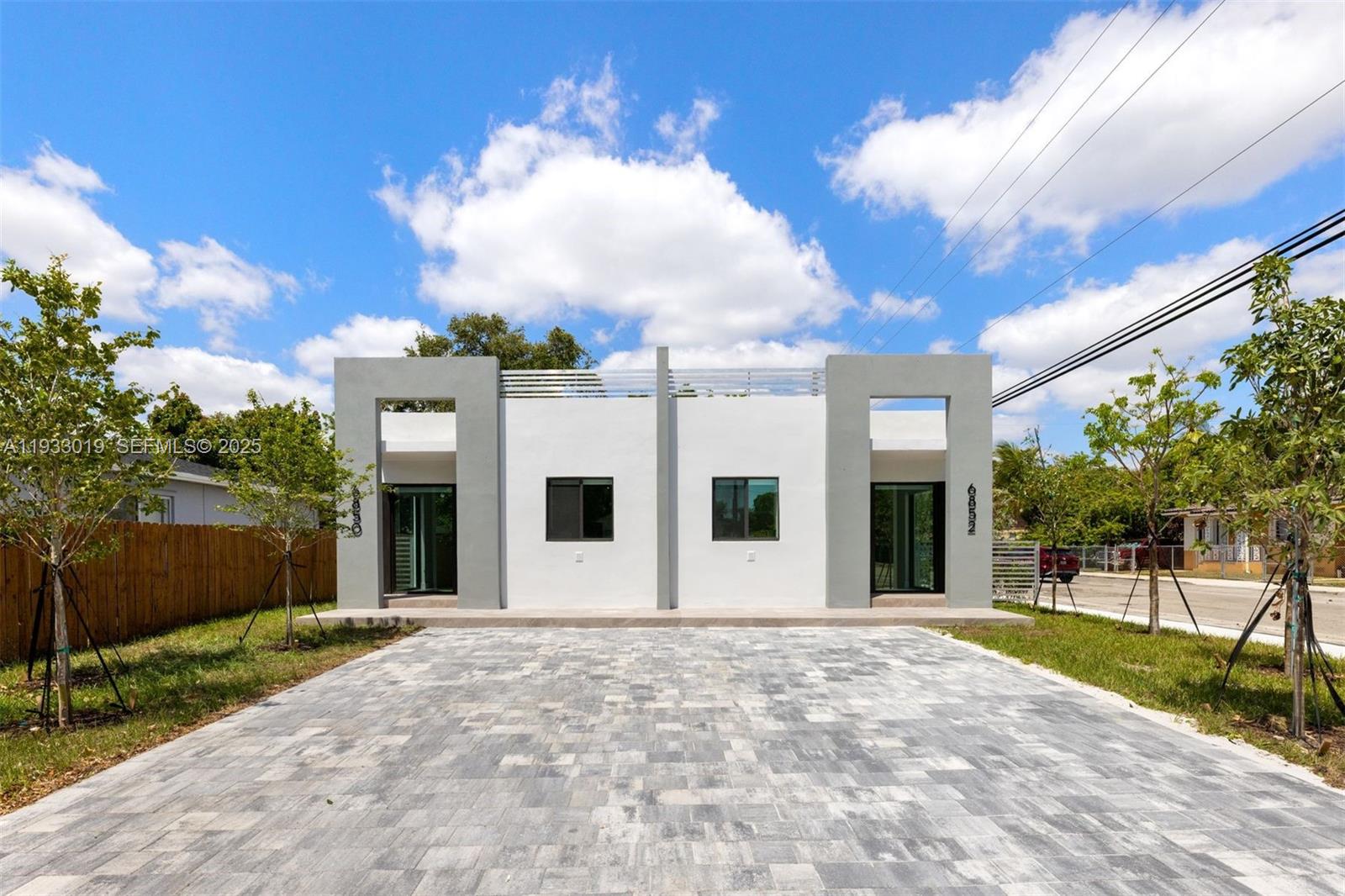 6852-6850 NW 4th AVE, Miami FL 33150