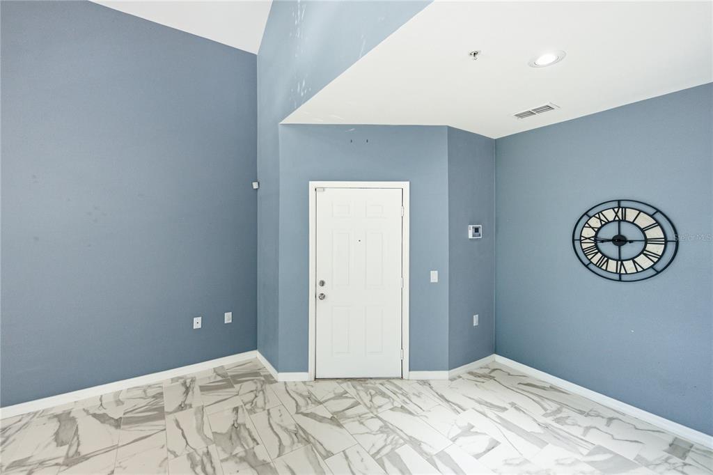 1640 VILLA CAPRI CIRCLE UNIT 301, ODESSA, FL — photo 5 of 30