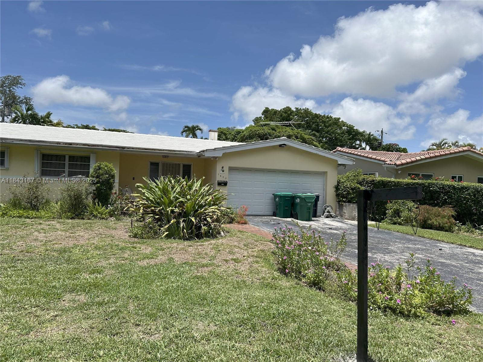 7640 SW 53rd Ct, Miami FL 33143