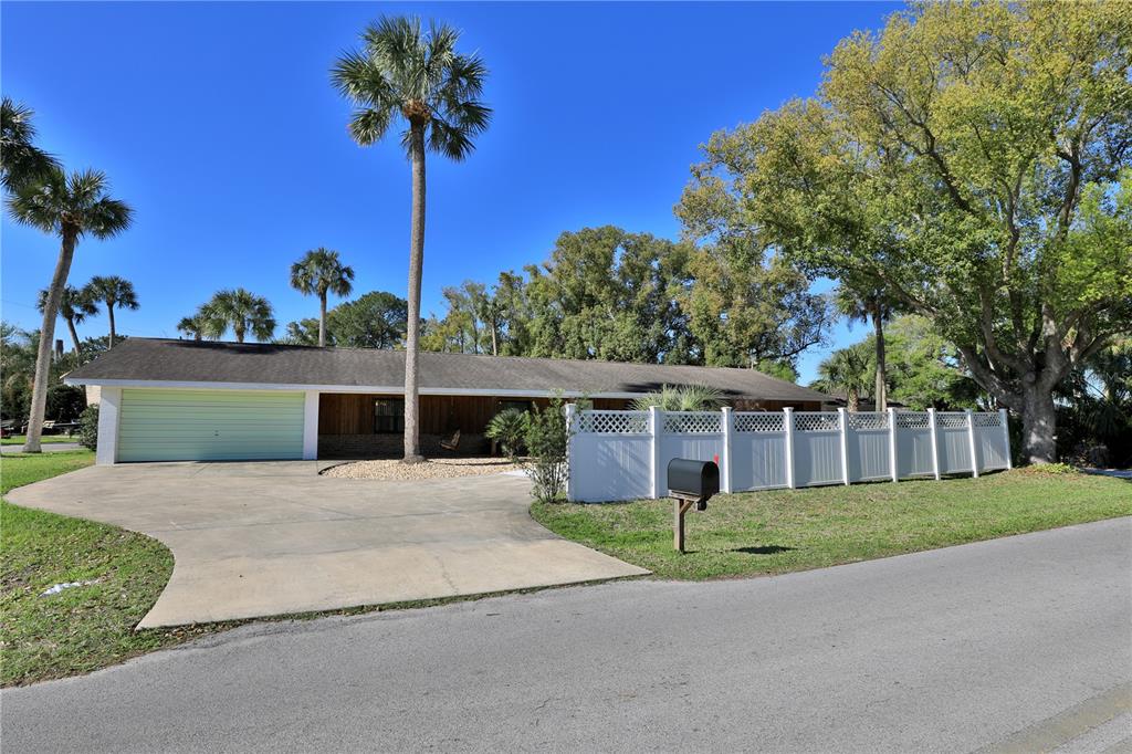 11230 SE TIMUCUAN ROAD, SUMMERFIELD, FL — photo 2 of 30