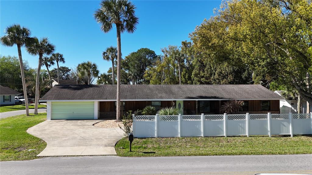 11230 SE TIMUCUAN ROAD, SUMMERFIELD, FL — photo 4 of 30