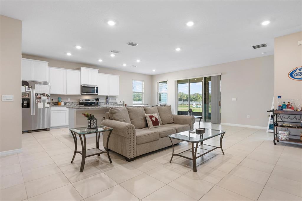 431 158TH STREET E, BRADENTON, FL — photo 3 of 30