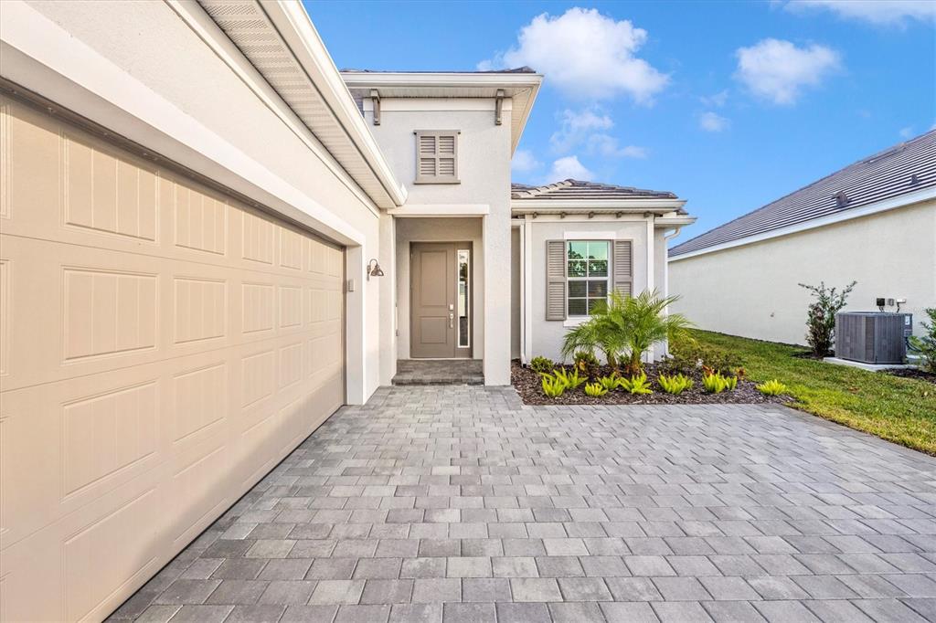 12950 TULUM LOOP, VENICE, FL — photo 2 of 30