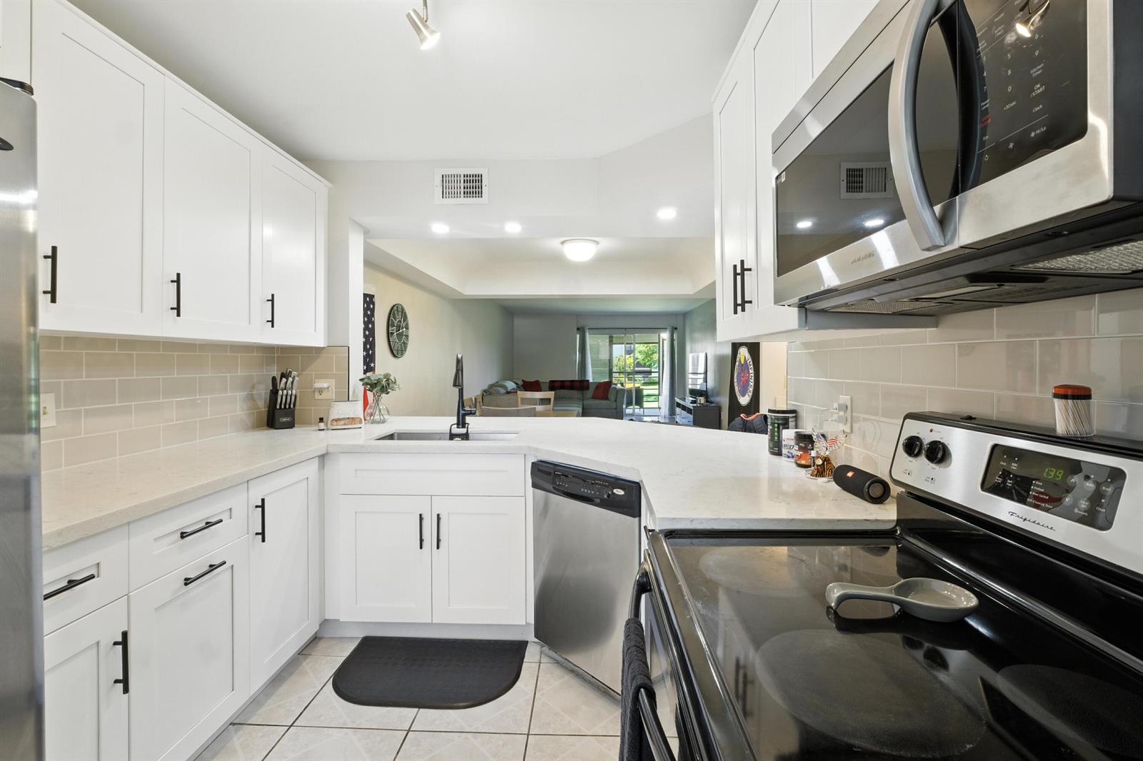 23380 Carolwood Lane # 202, Boca Raton FL 33428