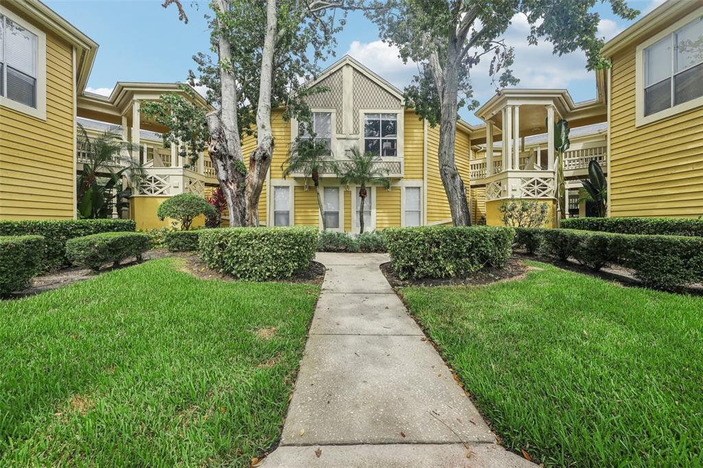 115 112TH AVENUE NE UNIT 215