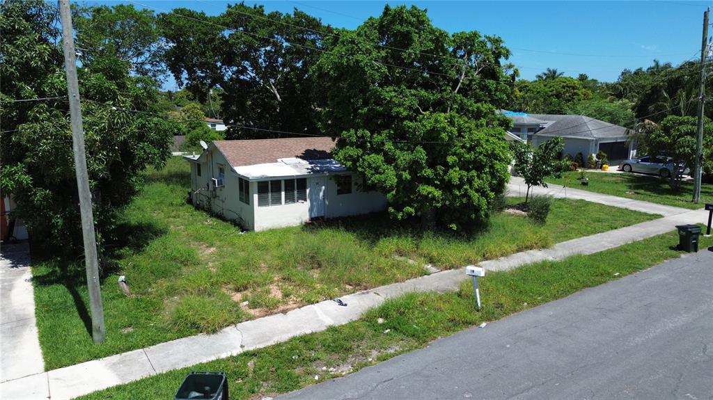 39 NW 13TH AVENUE