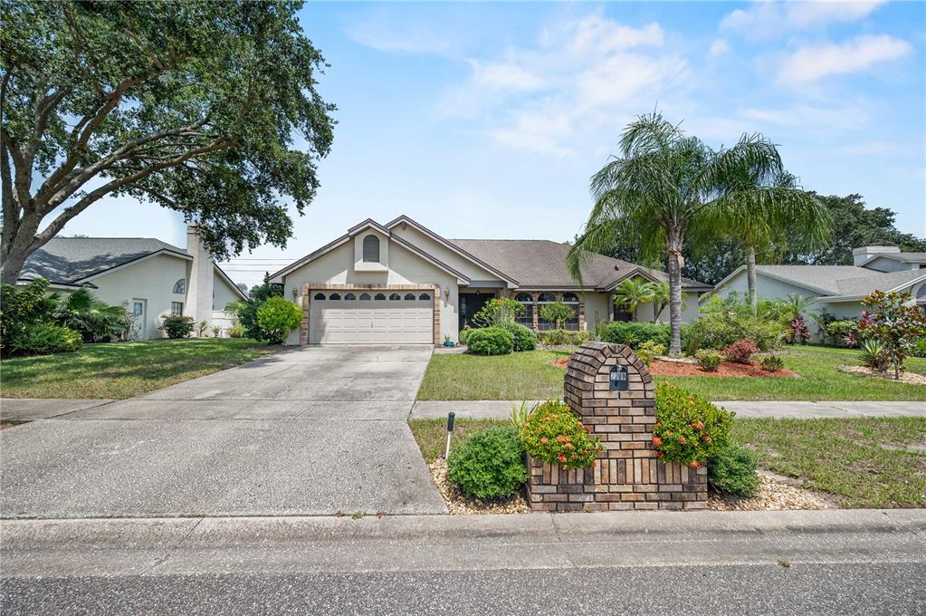 2209 FAIRGLENN WAY