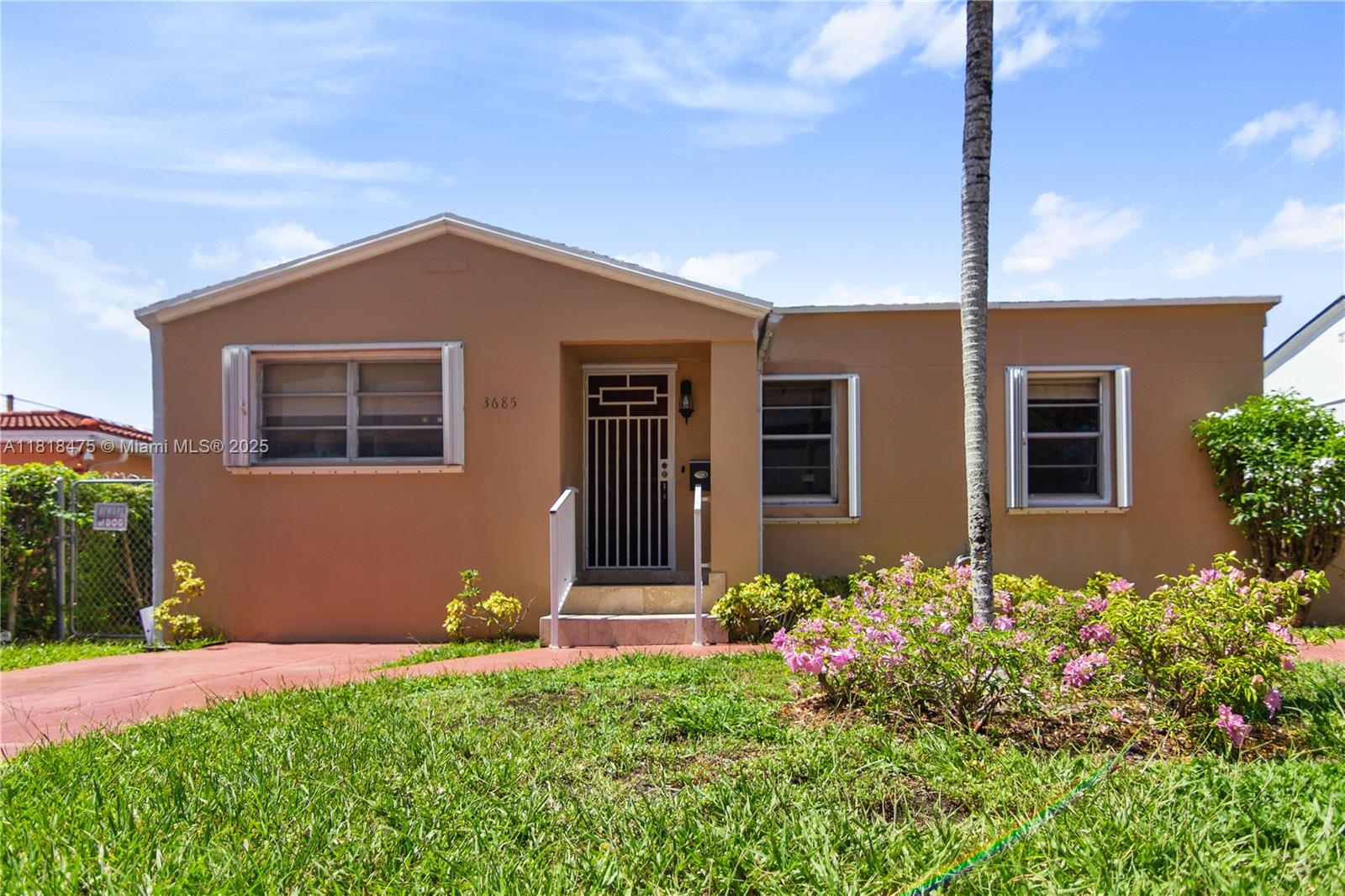 3685 SW 26th St, Miami FL 33133