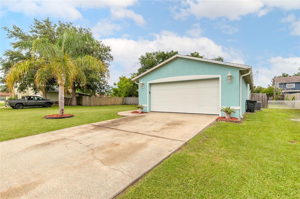 1247 THOMAS DRIVE, PORT ORANGE, FL — photo 2 of 30