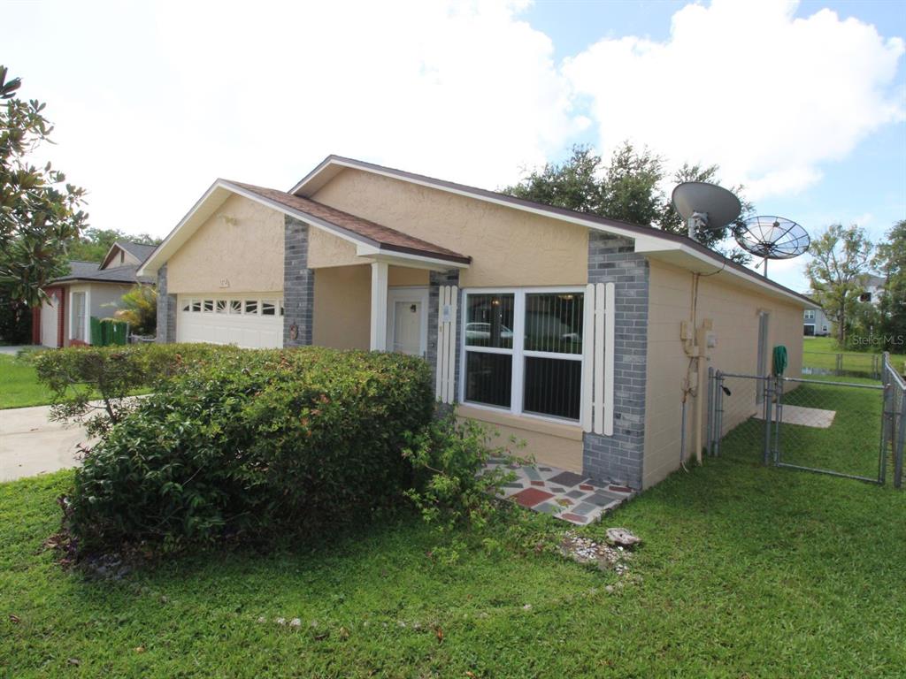 1374 BOULDER DRIVE, KISSIMMEE, FL — photo 5 of 30