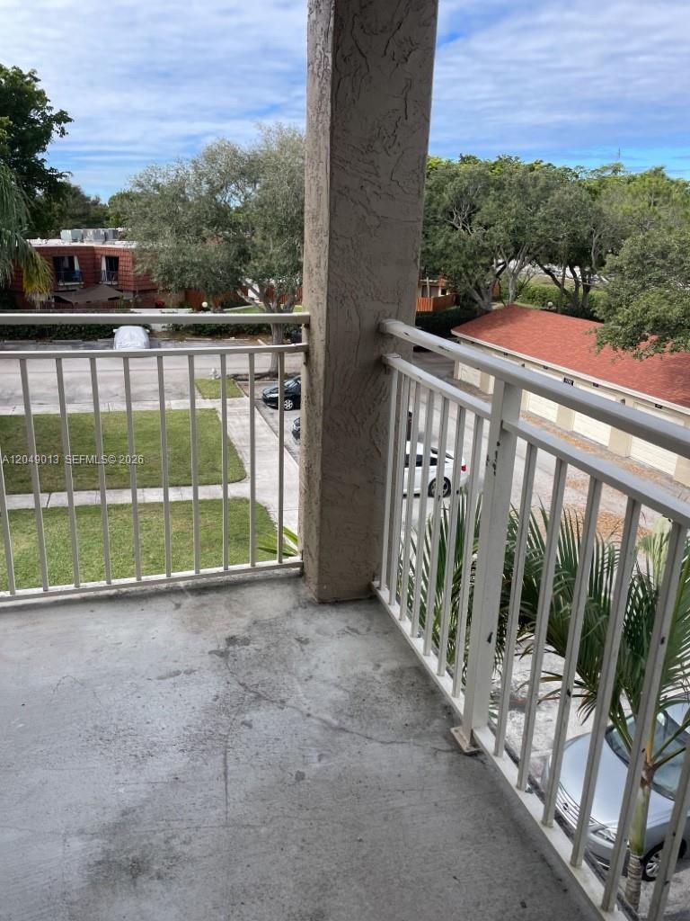 1780 Palm Cove Blvd # 306, Delray Beach FL 33445