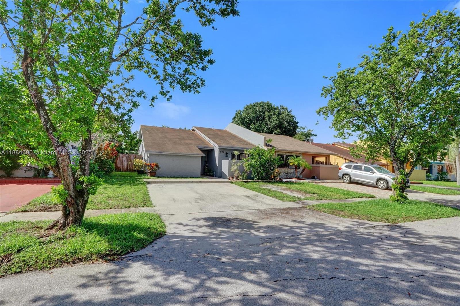 6230 NW 1st St, Margate FL 33063