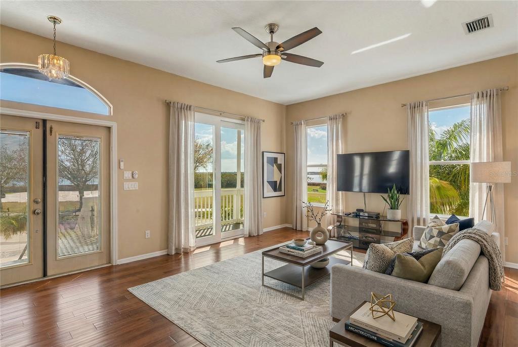 402 SHORE DRIVE W, OLDSMAR, FL — photo 4 of 30
