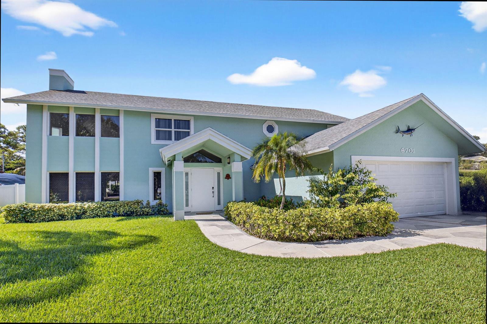 6701 Hillside Lane, Lake Worth FL 33462