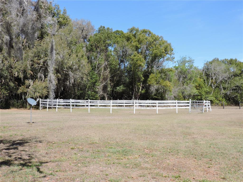 148 DENVER ROAD, CRESCENT CITY, FL — photo 5 of 30