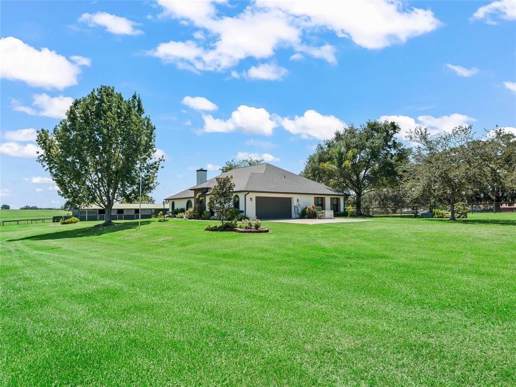 15600 SE 47TH AVENUE, SUMMERFIELD, FL — photo 3 of 30