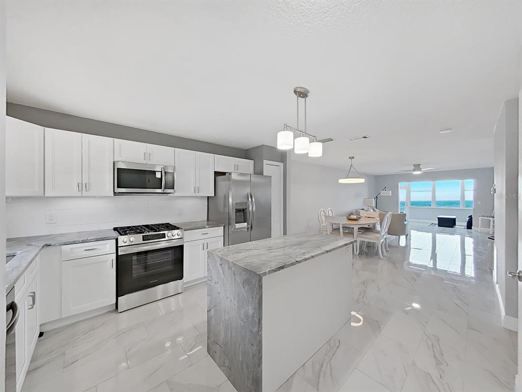 7 DUNOON PLACE Unit 104, DUNEDIN, FL — photo 3 of 30