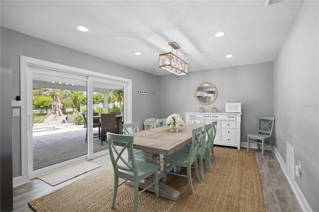 920 68TH STREET NW, BRADENTON, FL — photo 5 of 30